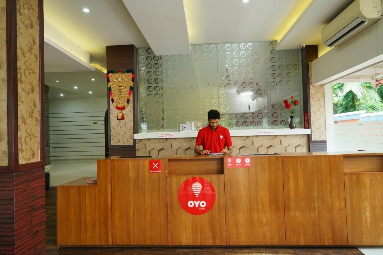 Oyo 1684 Hotel Malabar Inn Kozhikode Exterior foto
